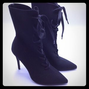 NWT Steve Madden  lace up high heel boots.